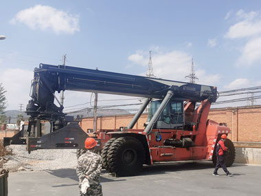 工廠設(shè)備吊裝搬運(yùn)服務(wù) 工廠設(shè)備吊裝搬運(yùn)服務(wù)